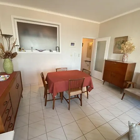 Spacious With Stunning Sea Views
